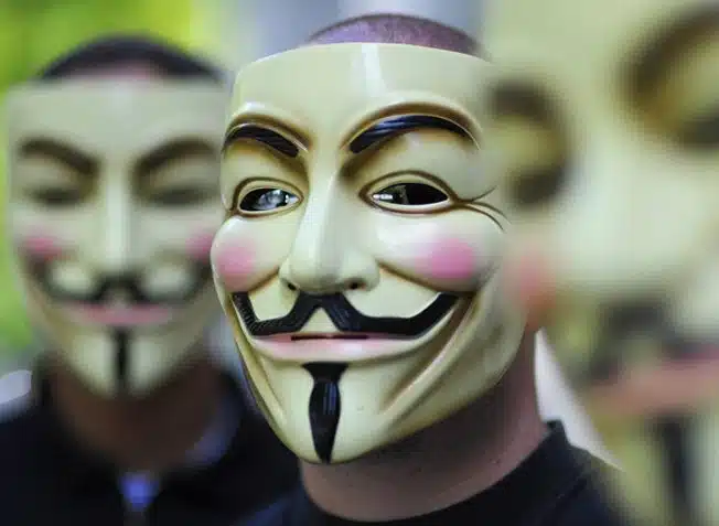 Anonymous Portugal participam na Marcha das Mil Máscaras organizada mundialmente